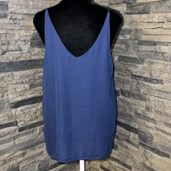 Shinestar Tank Top - Picture 3 of 6